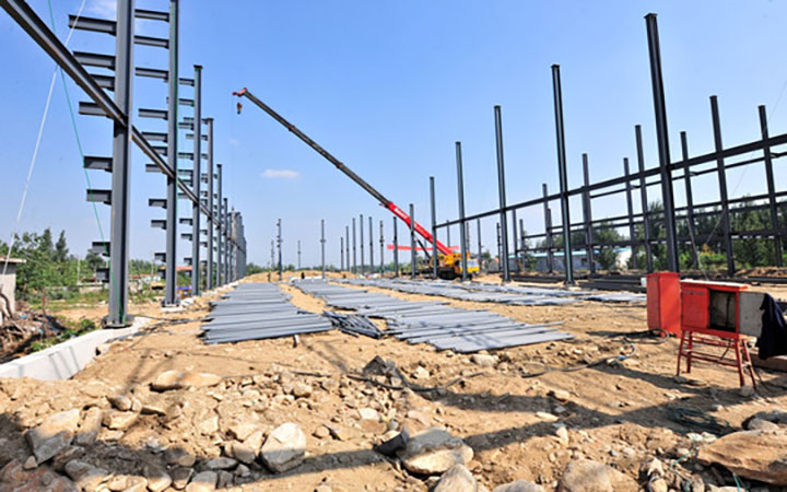 夏季高溫安全施工,通遼鋼結(jié)構(gòu)工程助您輕松應(yīng)對(duì)